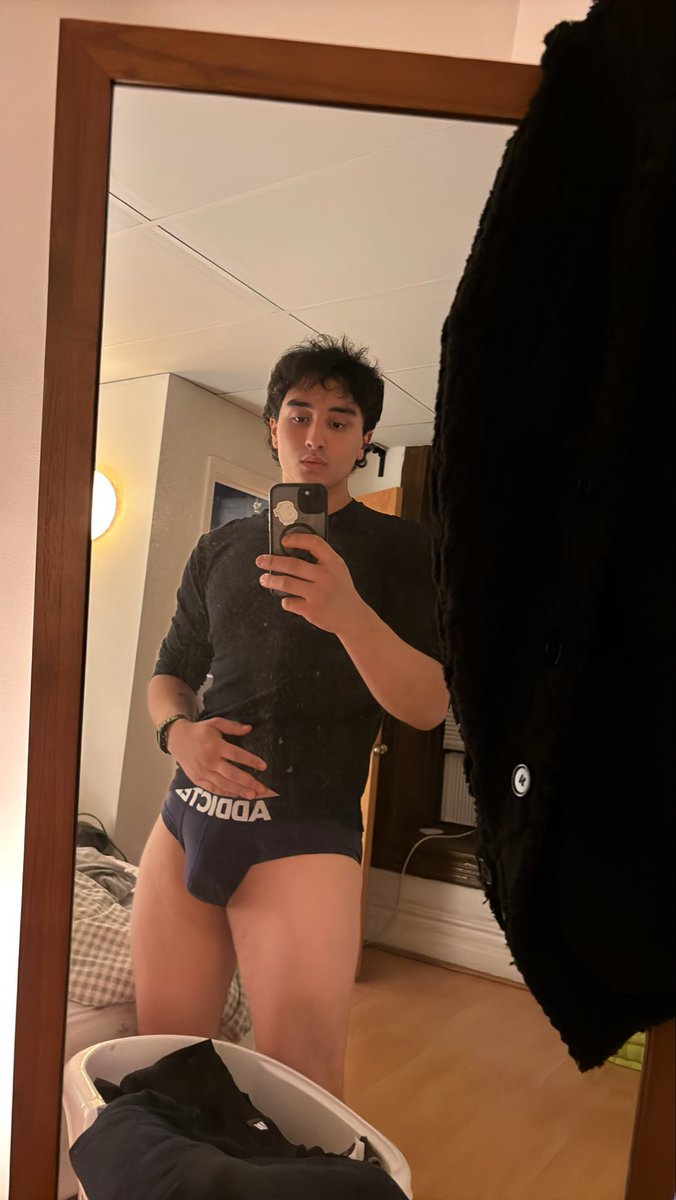 MakiiDee18's tweet photo. Hi guysss https://t.co/WwsdJFUSfy