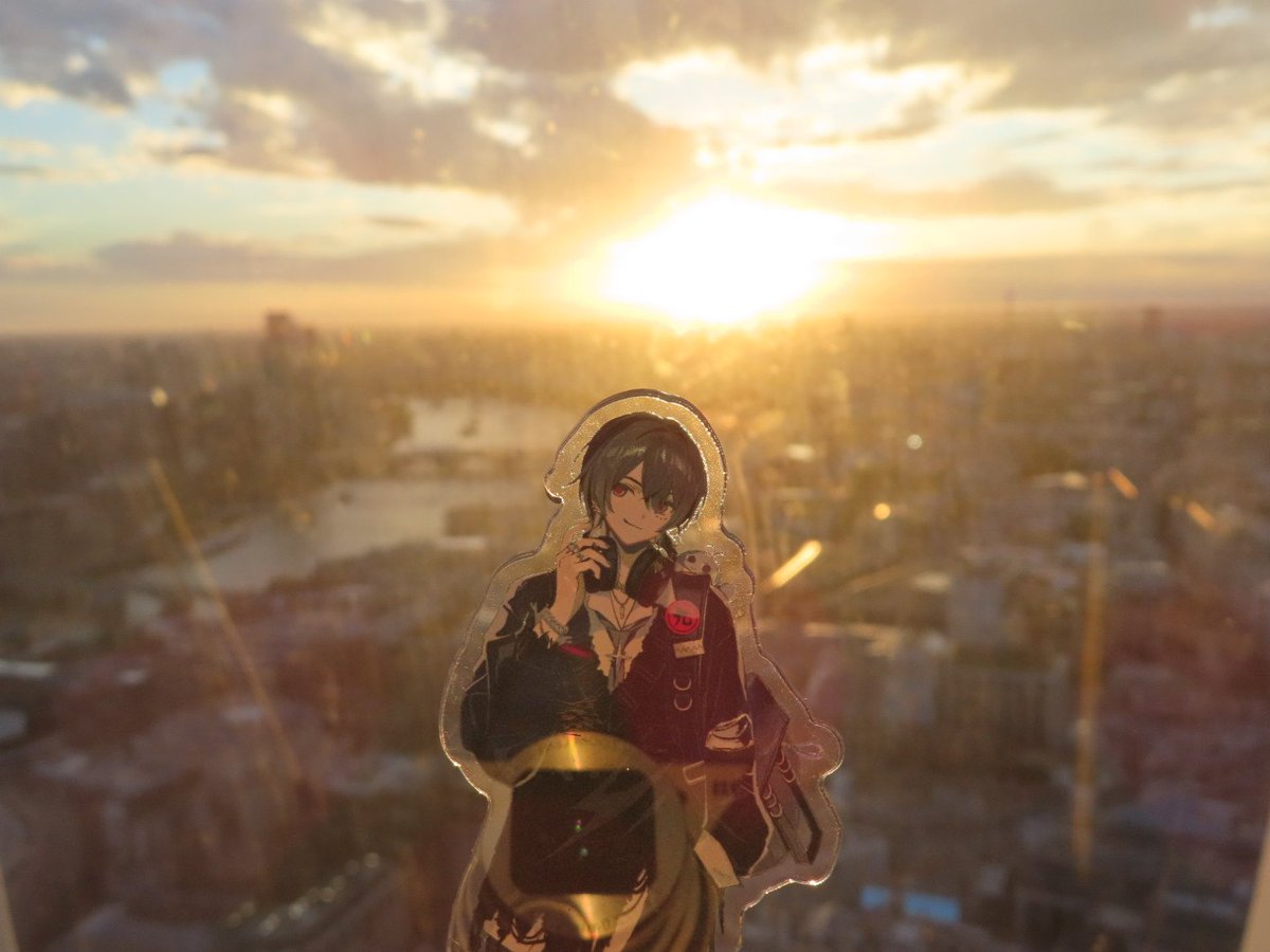 jmunin2pa's tweet photo. ロンドンのスカイガーデン
美しい景色と引き換えに
物価がバカ高い
ビール2杯分(2パイント)3700円した https://t.co/McYQP3IQYo