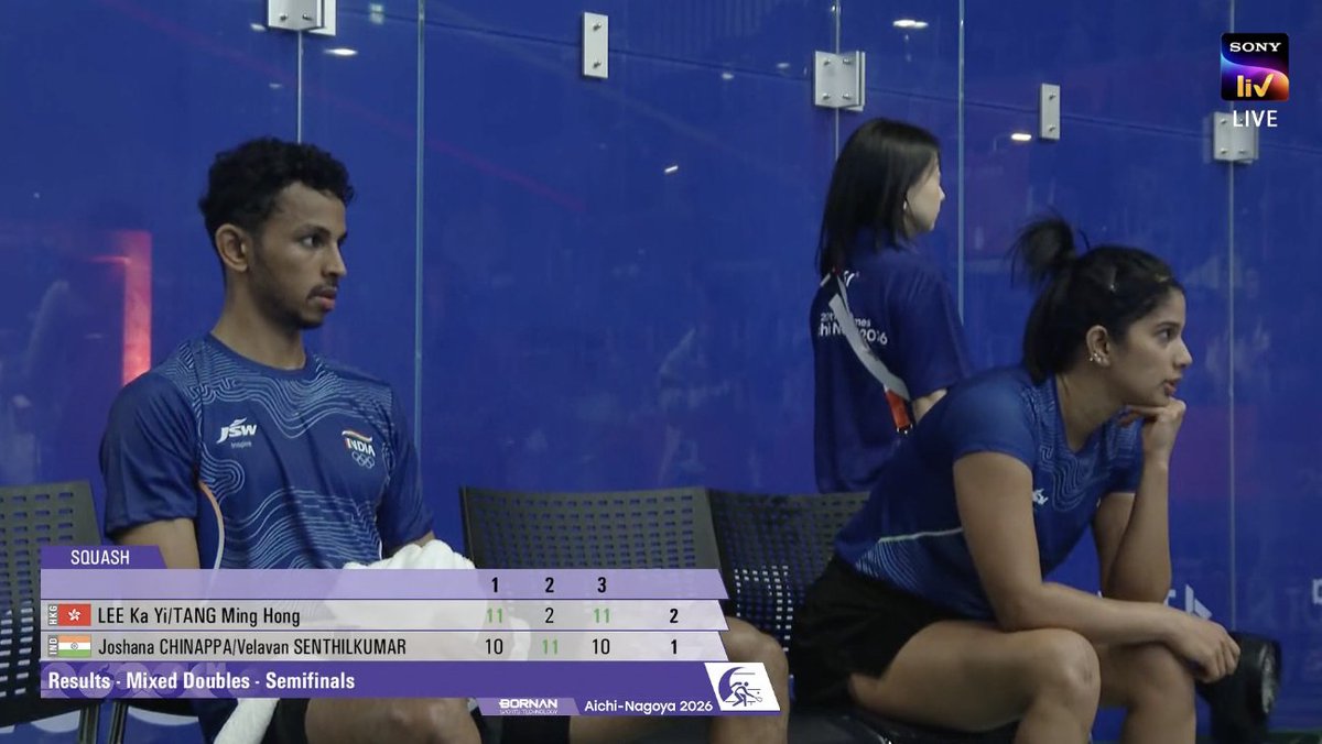 vinayakkm's tweet photo. #AsianGames2026 #Squash 

Oh man, that's cruel. Joshana Chinappa & Velavan Senthilkumar thought they had won this semifinal at 10-10 deciding point in Game 3. The referee took his time to say the point must be replayed (weirdly). And then the Hong Kong pair win the point to reach final. 

It's a bronze for Joshana/Velavan but... they are feeling the disappointment at the end of it.