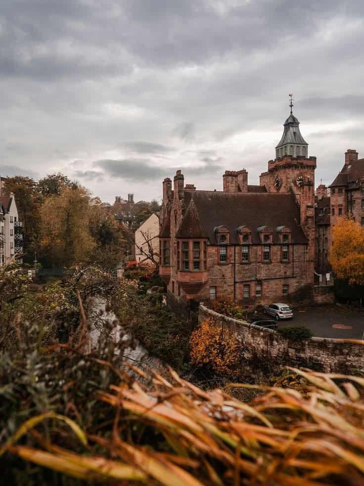 earthserenityy's tweet photo. Edinburgh Scotland https://t.co/XOqUiMIgdT