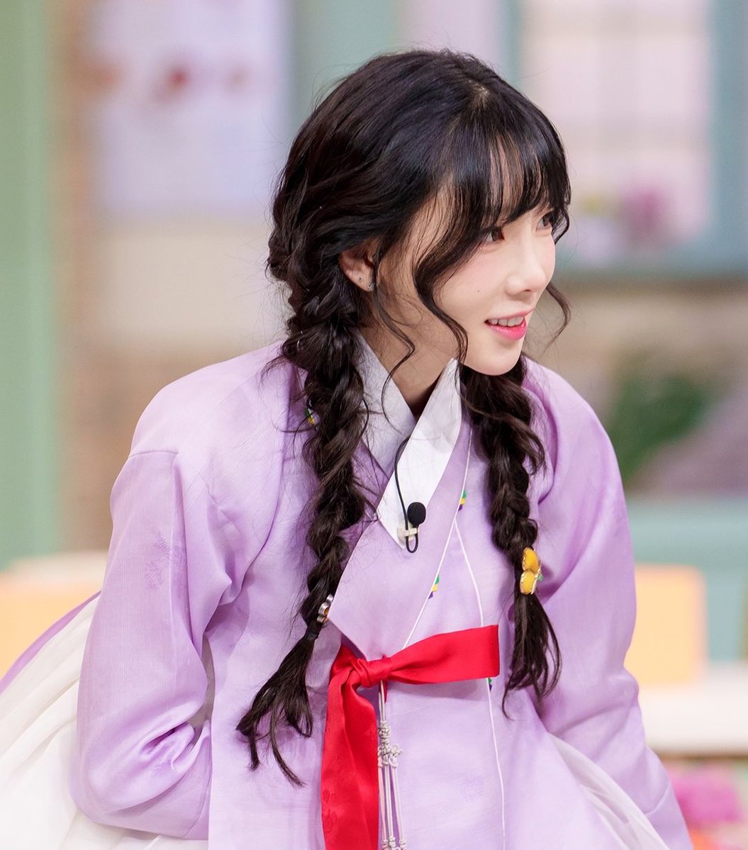 taeyeonfile's tweet photo. 🙇🏻‍♀️❣️ https://t.co/HLF46VPHkv