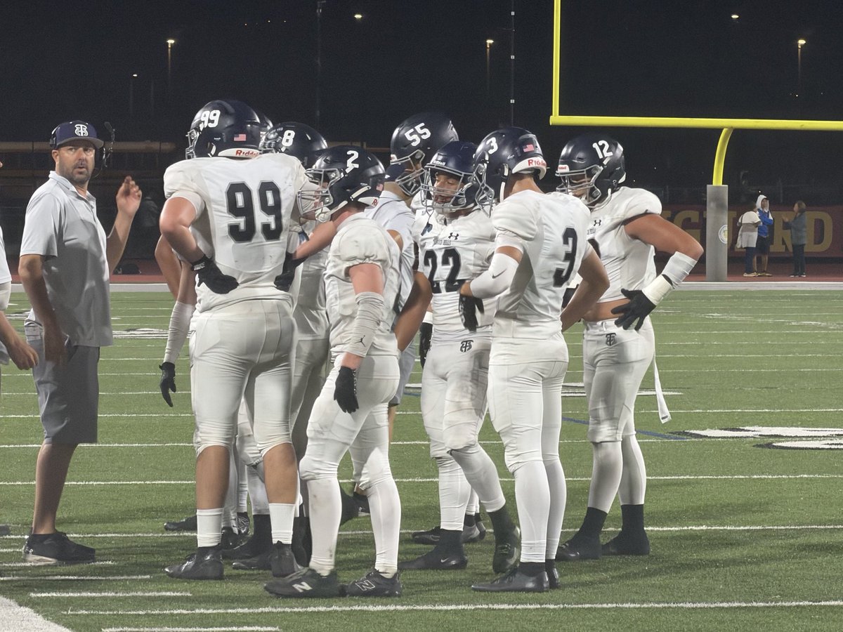 FernandoMDonado's tweet photo. 4th Qtr. ElMo leads TH 17-10
@OCSportsZone 2026 🏈 #FNL #WeekFIVE @THHSMustangs 🩶💙🆚 @elmodenafb ❤️💛 from Fred Kelly Stadium.
Coverage coming on our FREE website https://t.co/fNSrRvzDg7
@TimBurtIrvine @ElMoAthletics @TrabucoHillsAD
📸©️: @FernandoMDonado, For OC Sports Zone https://t.co/o8pEROh993