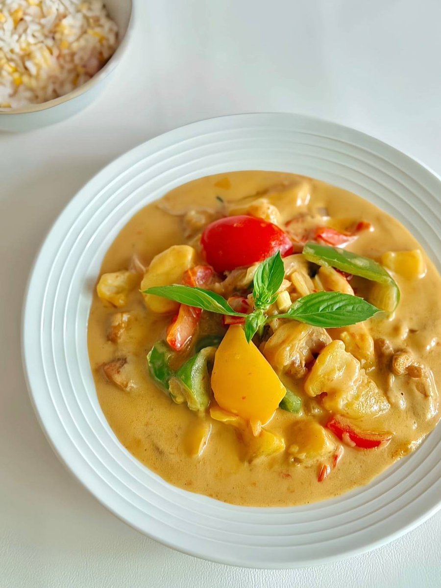 EasterPrincj's tweet photo. Craving vibrant flavors  Try homemade chicken tikka masala tonight—creamy spiced tomato sauce, tender grilled chicken, and basmati rice make perfect cozy exotic comfort food!， https://t.co/G1Bio9eFeL