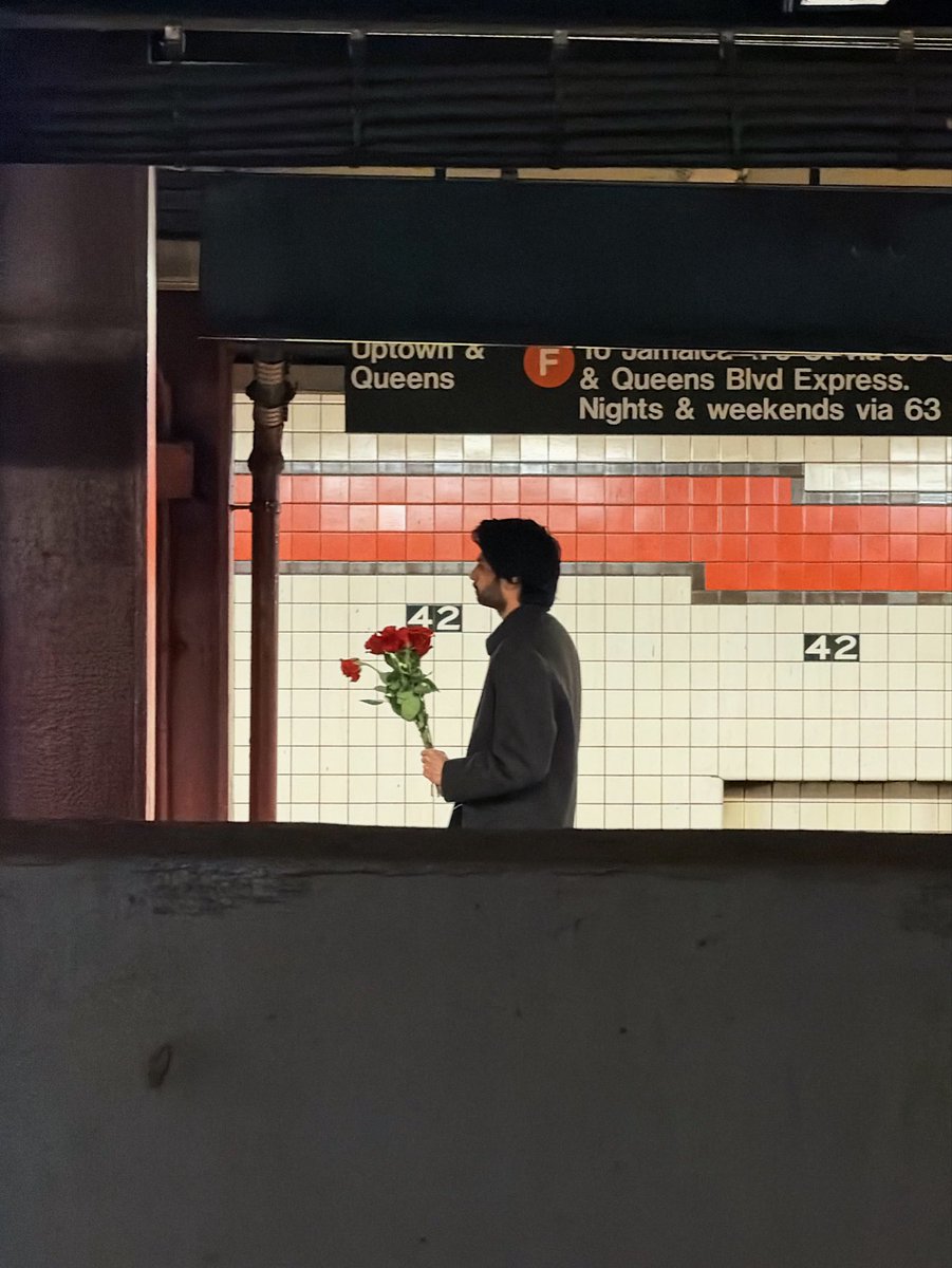 SarahYanezR's tweet photo. September 25, 2026

Bryant Park, New York City https://t.co/SJqNhcDpgE