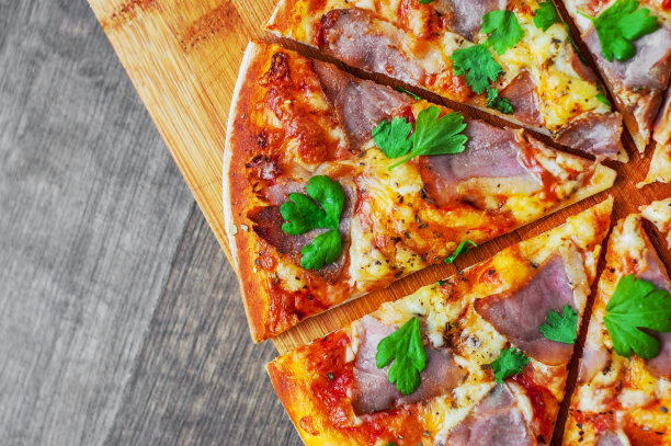 ElnaFeeler's tweet photo. Festive treat alert! Our holiday special pepperoni pizza is topped with golden cheese, fresh basil, and a dash of holiday spice—perfect for cozy nights in! https://t.co/wM3nkpcR8w