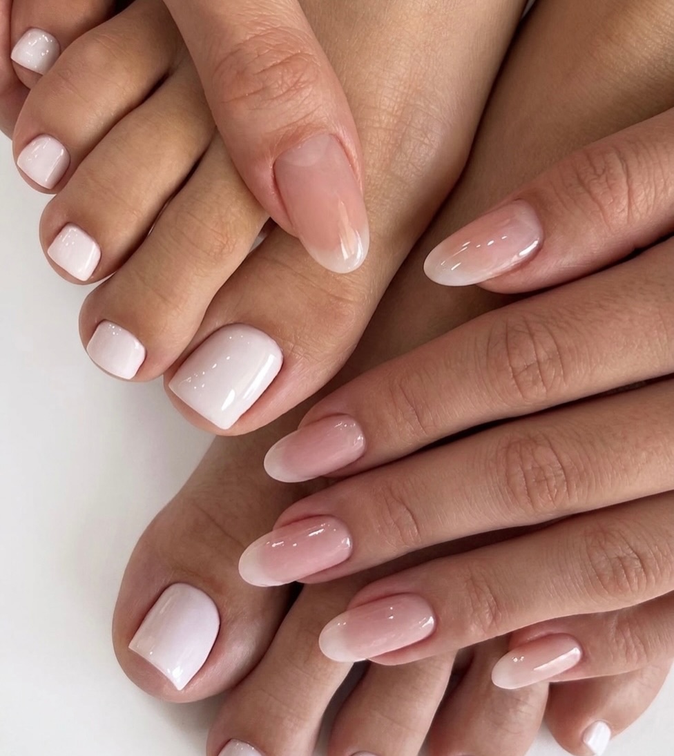 DylanTeaffqujm's tweet photo. Consistency is key. Matching your manicure and pedicure instantly elevates your style, creating a polished, intentional look. Choose a color and commit to the vibe. https://t.co/Rm6mVsWljn