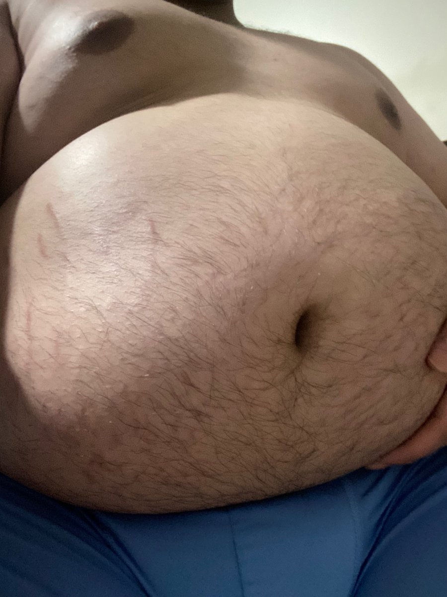 pandaprazole's tweet photo. cw // irl
struggling to fit in frame for fat boy friday #fatfur #gainer https://t.co/XhH8JopYkj