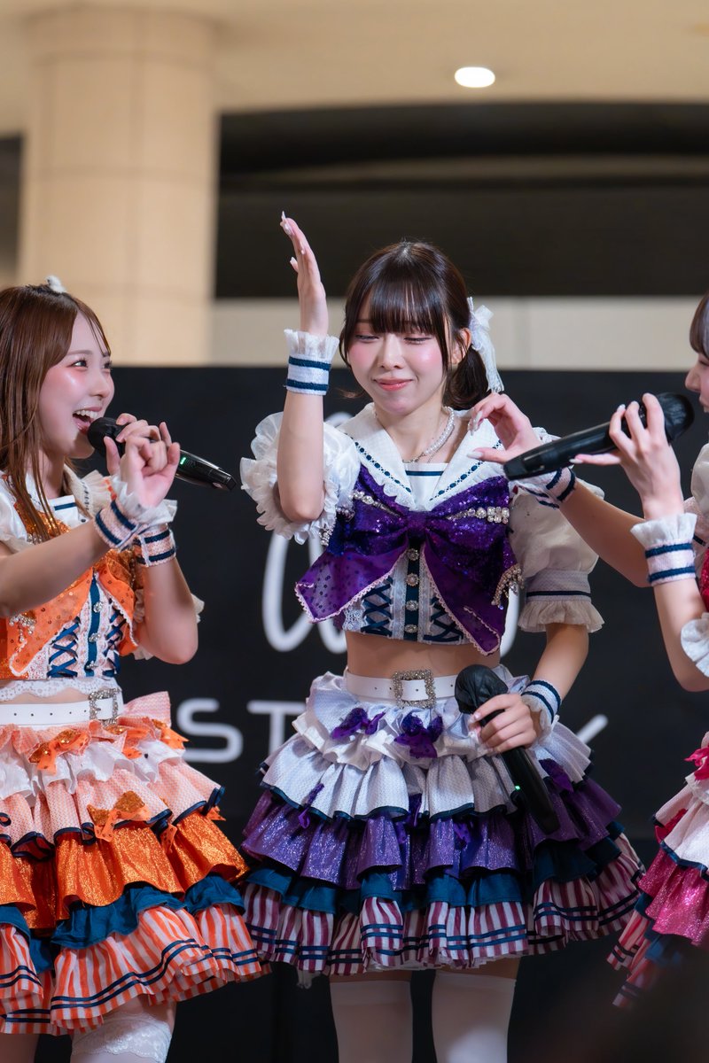 tg_18k's tweet photo. 2026.09.23
STAiNYフリーライブ
@ 汐留シオサイト 地下歩道

ひまりとさなちゃんのハートをぶった斬るまむさん（笑）

#円まむ
#佐々木ひまり
#花瀬さな
#STAiNY 
#フリーライブ
#汐留シオサイト
#4K読込推奨 https://t.co/GpFyvzOchH