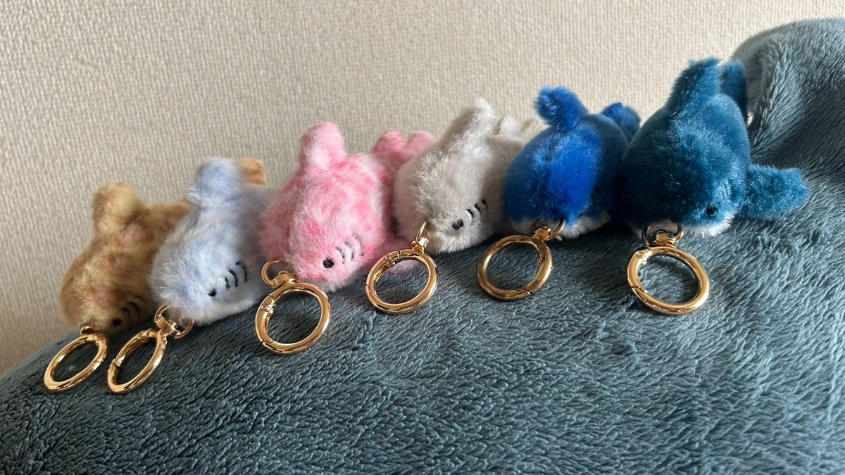 harurusolo's tweet photo. フカヒレちゃんwithちびーず。
左から、
メルちゃん
ラムネくん
パルムちゃん
TAKURO(アッシュ)くん
シエルくん
ナルちゃん

です、以後お見知りおきを(c" ತ,_ತ) https://t.co/PidhSe25jc