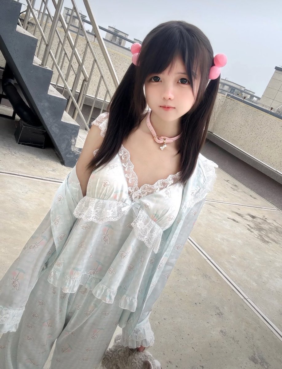 bianca26ml1's tweet photo. 中秋放假。继续上供！！

有人想锐评一下我的福嘛 🥹

粉粉嫩嫩

不要🚪赶紧看，我要删了… https://t.co/f8jHVqOCCJ