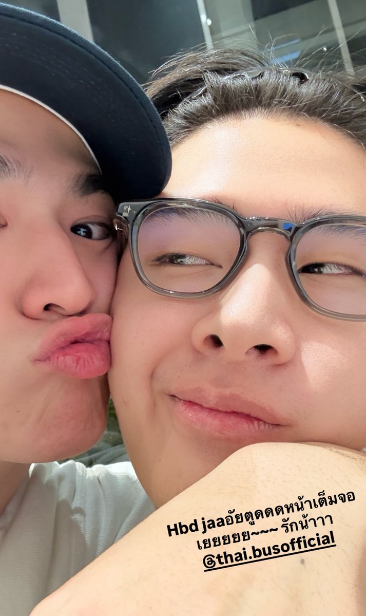 kkxpbg__'s tweet photo. จินแฮปไทยคนแรก 2 ปีติดแย้ววว เพื่อนรัก04😭🥹🥺 https://t.co/tvKwrLIsKi