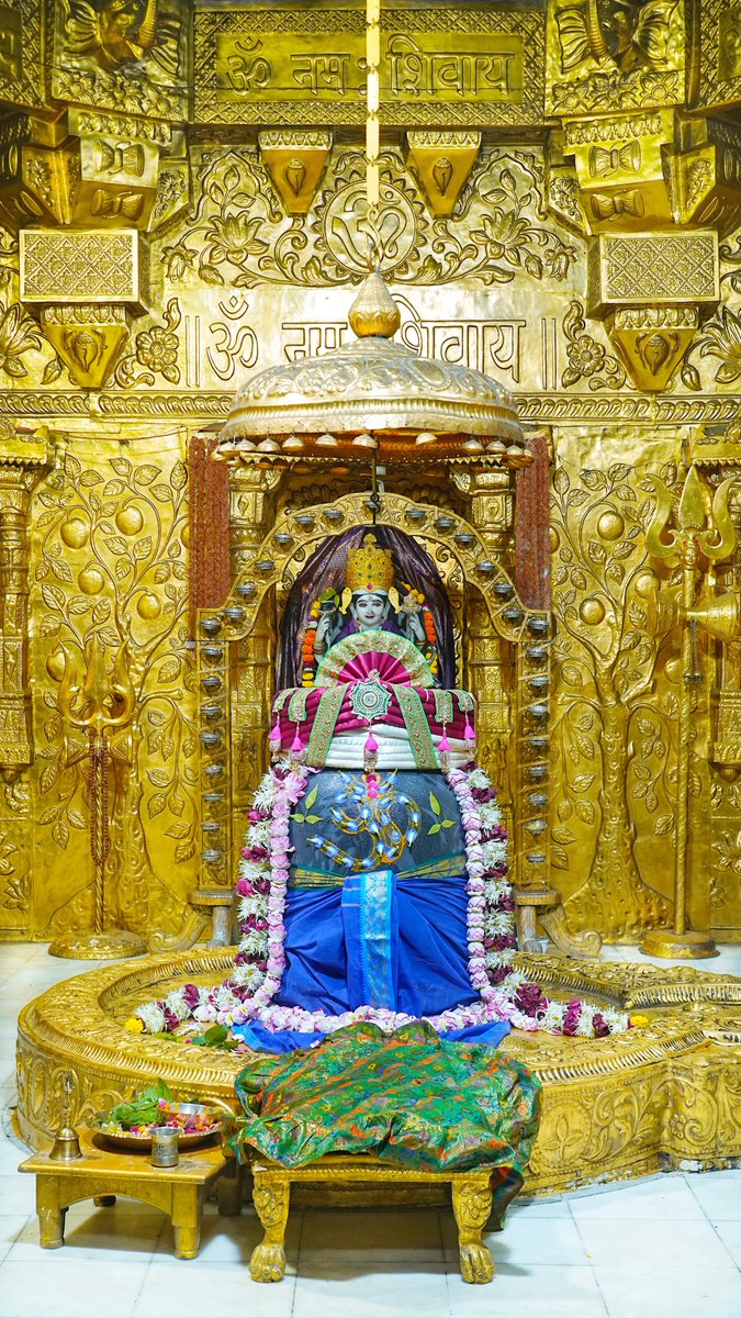 Somnath_Temple's tweet photo. श्री सोमनाथ महादेव मंदिर,
प्रथम ज्योतिर्लिंग - गुजरात (सौराष्ट्र) 
दिनांक: 26 सितंबर 2026, भाद्रपद शुक्ल पूर्णिमा - शनिवार
मध्याह्न श्रृंगार
092611236
#somnath #mahadev #shivji
#bhakti #somnathlivedarshan #somnathtemple #JaiSomnath #SomnathSwabhimaanParv

Whatsapp Channel Daily Darshan https://t.co/sndKP0eWUS