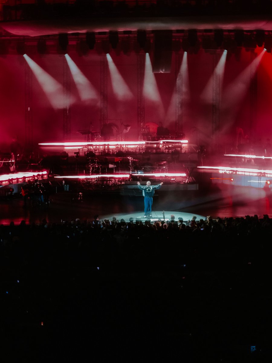 kikojax's tweet photo. Jon Bellion Concert last night was unbelievable… #BELLIONBOWL 

Pro controls on the iPhone 18 Pro Max are wild 😮‍💨 https://t.co/cxytIPHi0x