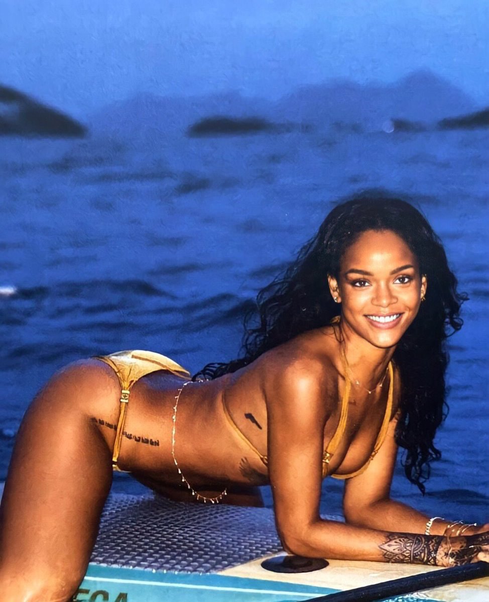 culturejpg's tweet photo. Rihanna photographed in Rio de Janeiro 📸 https://t.co/VB8keCg9MC
