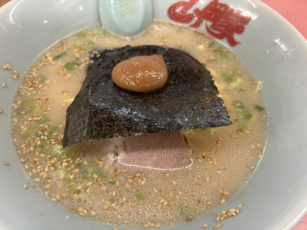 suntako91's tweet photo. 4年ぶりにラウンド⛳️🏌️‍♂️
やっとここまでカラダが回復🥹
あいにくの雨だったけど楽しくハーフを回ってきた♪その後の山岡家の朝ラー🍜もサイコー😋
次回は18Hだな😎 https://t.co/z5MttqA7nM