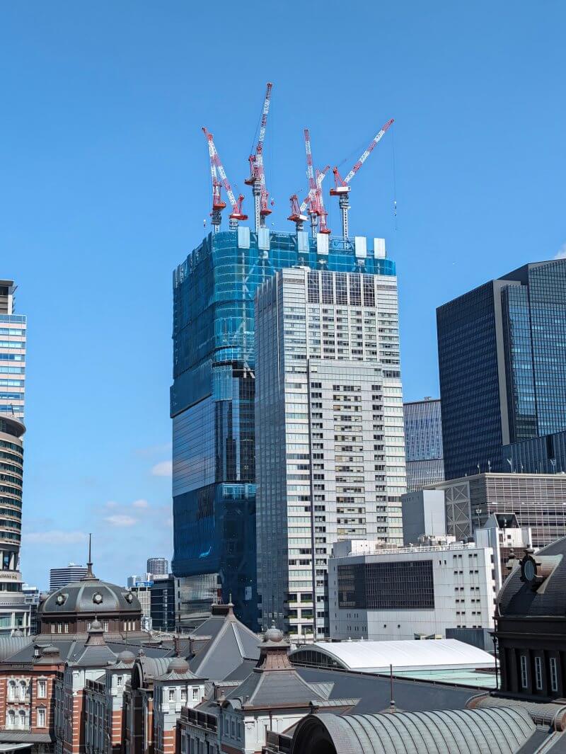 ViewTokyo's tweet photo. トーチタワーの建設状況 2026年9月24日|38階付近を施工中・日本一385mの超高層ビル
建物の高さは、隣接する地上38階・高さ約212mの「常盤橋タワー」とほぼ同じくらいに見えました。
https://t.co/KOsfryQ3fa
#千代田区 #大手町 #トーチタワー #TorchTower https://t.co/OeUqykw6rk