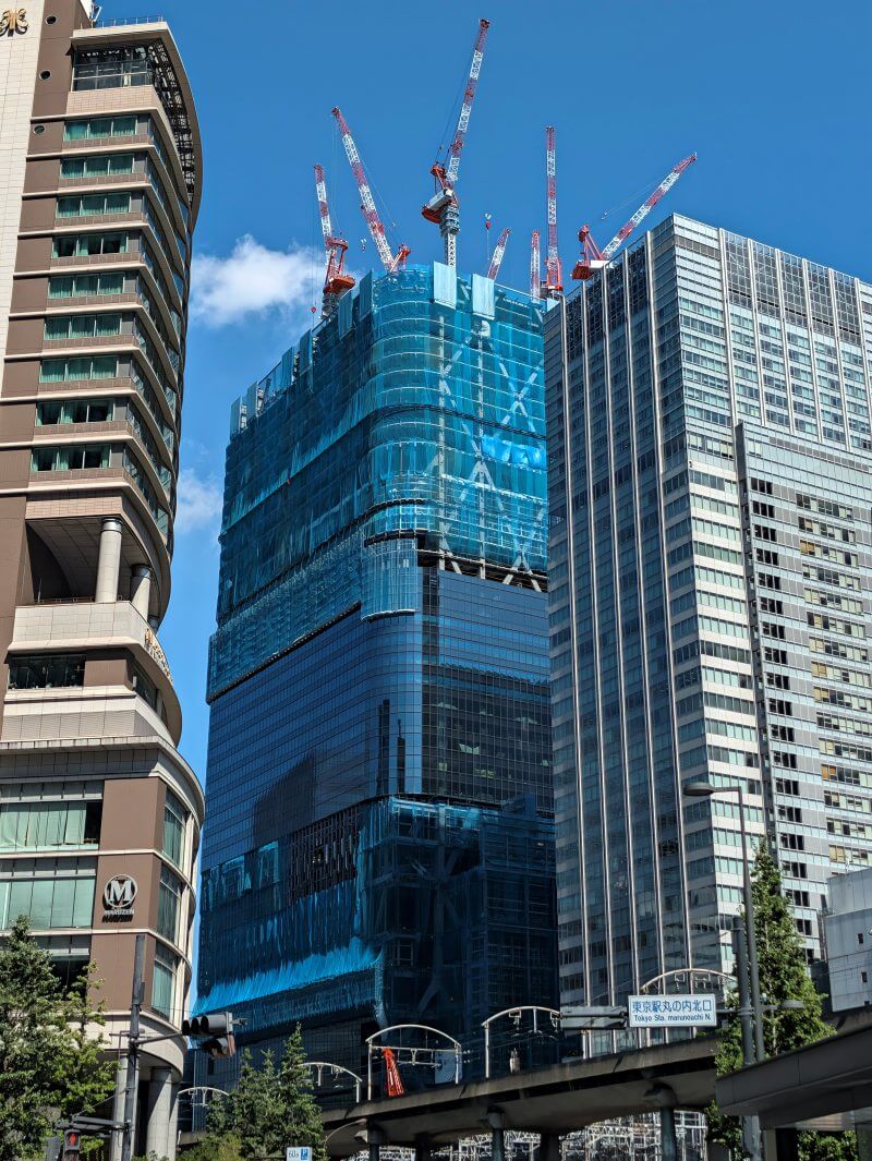 ViewTokyo's tweet photo. トーチタワーの建設状況 2026年9月24日|38階付近を施工中・日本一385mの超高層ビル
建物の高さは、隣接する地上38階・高さ約212mの「常盤橋タワー」とほぼ同じくらいに見えました。
https://t.co/KOsfryQ3fa
#千代田区 #大手町 #トーチタワー #TorchTower https://t.co/OeUqykw6rk