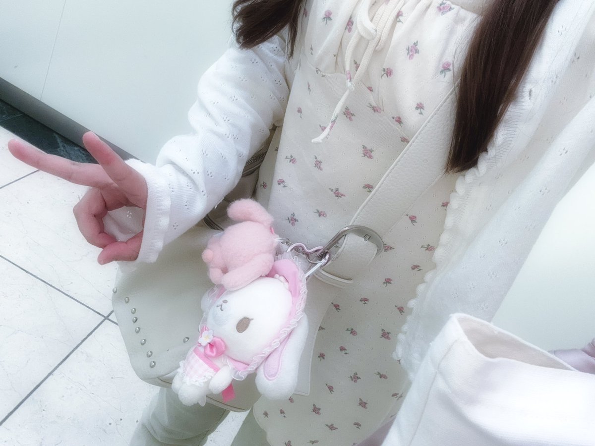 hirudoid404's tweet photo. 生きておりますよー、授業頑張ってる♪ https://t.co/LvtcJbBKMp