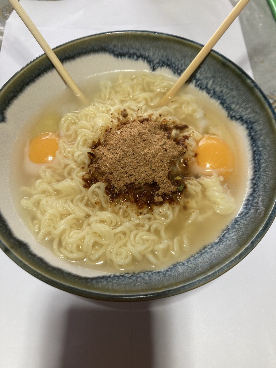 dexinasu's tweet photo. 今朝のサッポロ一番みそラーメン。
アンパンマンのような
仮面ライダーのような
😄 https://t.co/U3xd2YXyHu