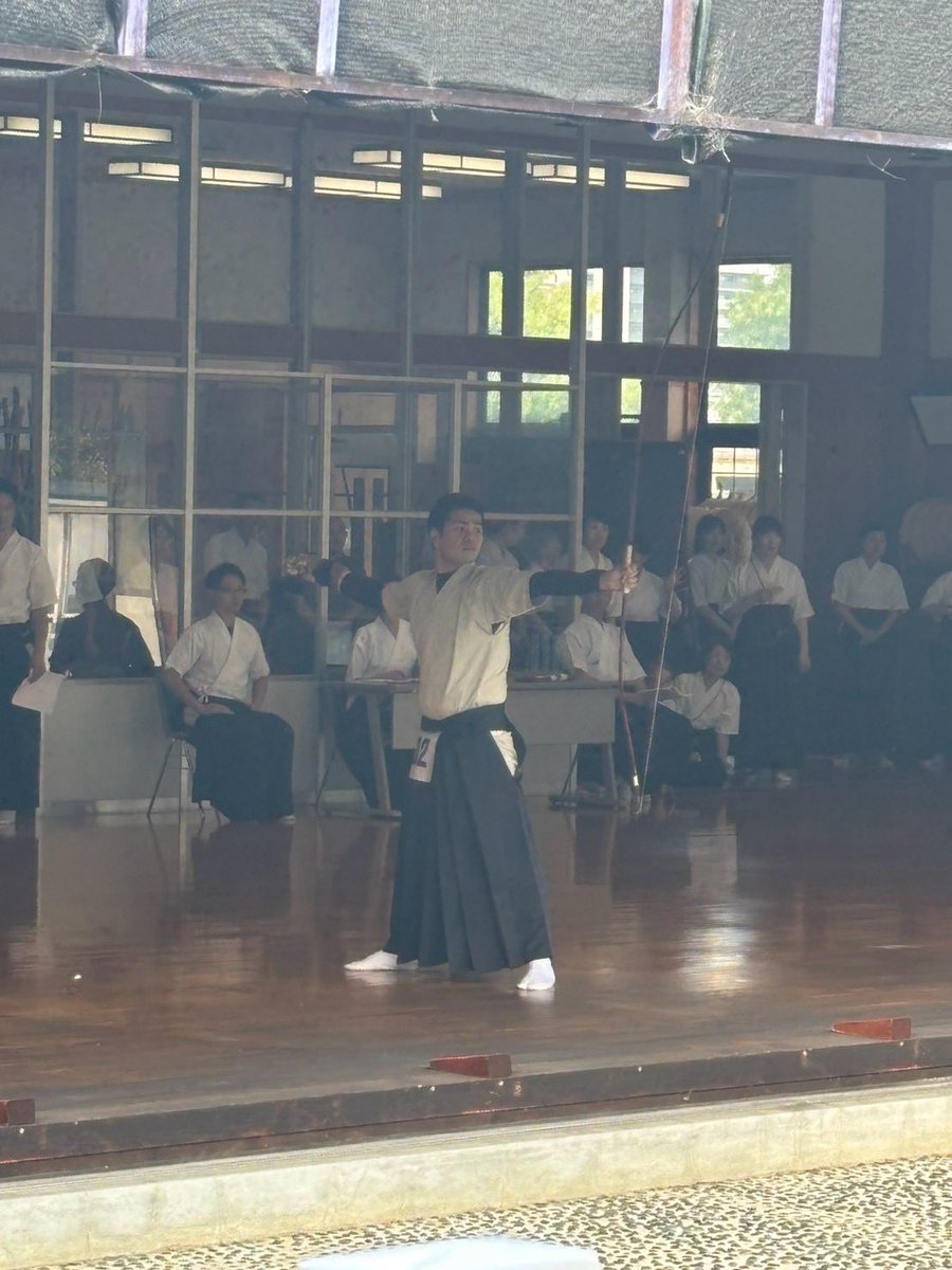 KindaiKyudo's tweet photo. 第21回大阪城弓道場杯が行われました。

結果

第1位　富田壮亮
第3位　平野龍輝

以上となりました。
リーグ戦に向けて引き続き頑張っていきますので応援よろしくお願いします。

#近畿大学
#近畿大学体育会弓道部
#弓道
#エヌエスケーケー
#スナイパー富田
#オールバック主務 https://t.co/qxzoQPorzr