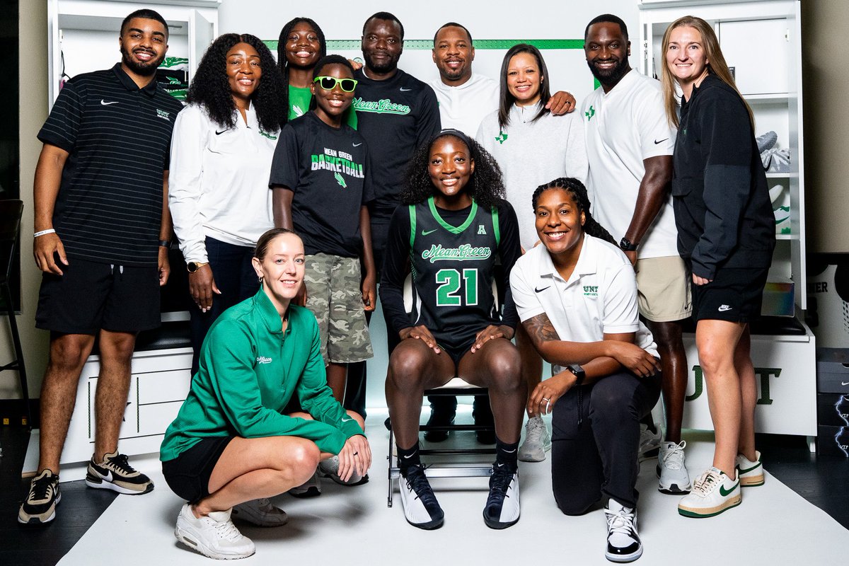 NtoungAshlynn's tweet photo. The next chapter. ππ¦
Blessed to announce my commitment to the University of North Texas! Forever grateful for everyone who supported me.
Time to work. π
@MeanGreenWBB @RockHillGBB
#GMG #MeanGreen https://t.co/6wO2qeuVvB