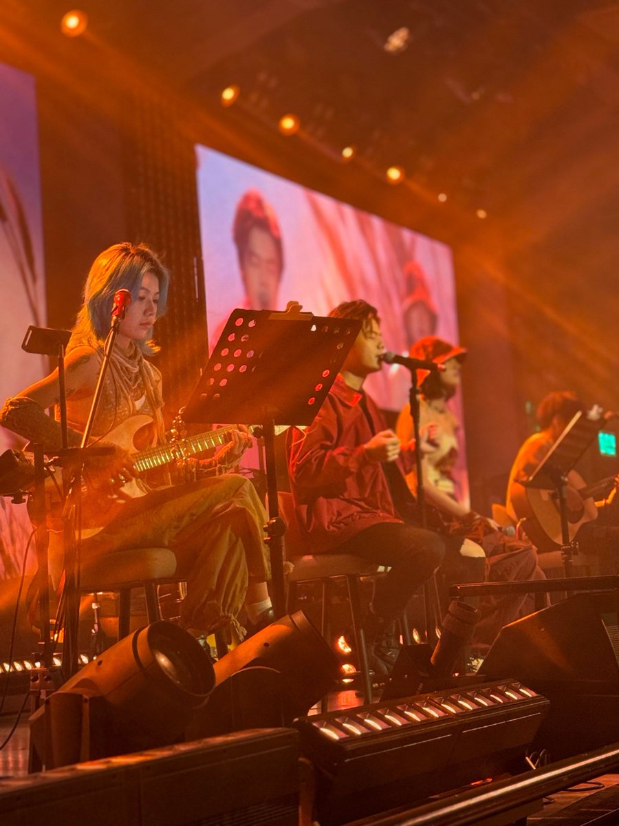 AdelineCec76's tweet photo. Just left the indie band’s live show—raw vocals, electrifying guitar riffs, and the crowd screaming every lyric with us. Absolute perfect night! https://t.co/1a4vgeqjbS