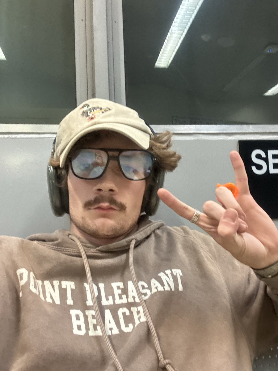 jackmozzz's tweet photo. Almost home from a New York and Jersey city interlude https://t.co/J5GQzv5H4Z