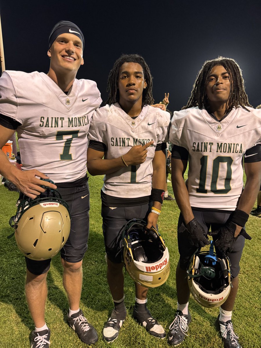 DuranSports's tweet photo. St. Monica beats Cantwell 62-21

4 year starter and New Mexico commit
QB @BradleyCassier
6 TD in half

#1  @MartinTate1 with 1
#10 @KailanBooker with 4

@latsondheimer 

@CoachDanny10 @GregBiggins https://t.co/Z2maJ3fcGU