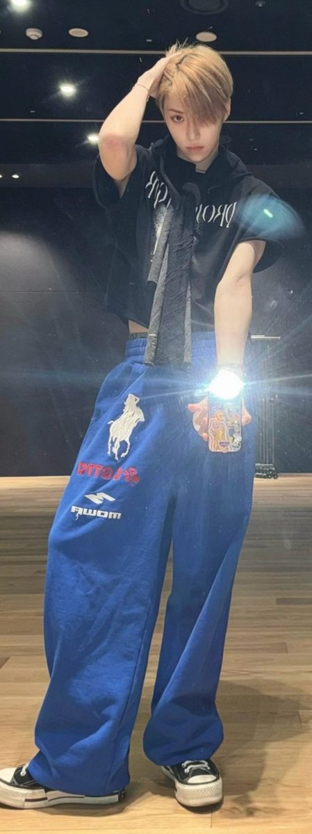 haodillao's tweet photo. 이게 아르노야 https://t.co/zCrNsgPRa4