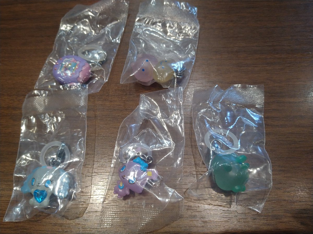 march_0927's tweet photo. 【交換】 たまごっち めじるしアクセサリー ジュエルペット ガチャガチャ 栄 名古屋 

譲：たまパラ空、べびまるっち＆りくキッズ、くちぱっち、ルナ、サフィー

求：みみっち ＞たまパラ陸1

現在オアシス21付近におります。
本日栄、矢場町周辺手渡し希望です。
お気軽にお声掛けください。 https://t.co/PTiJ8fue9Y