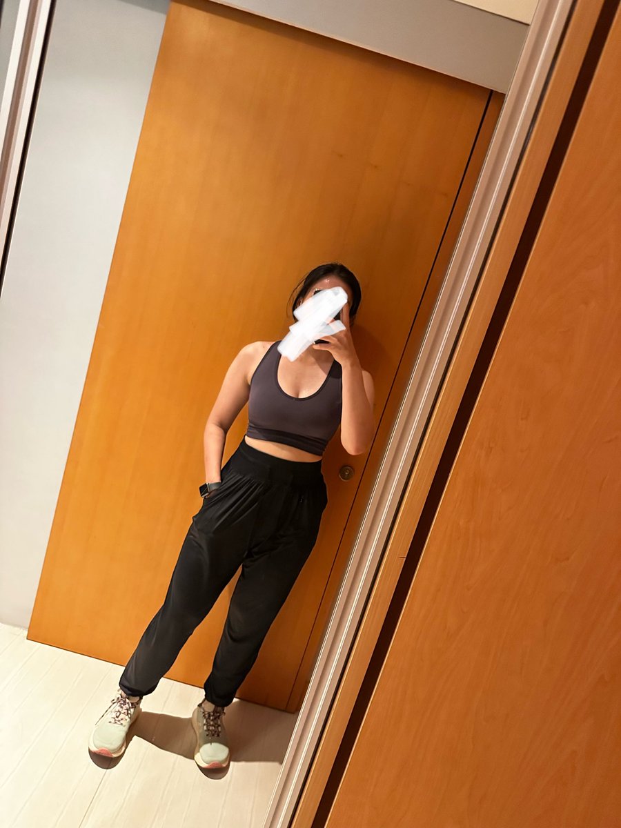 suninov3's tweet photo. A brief pict of myself. https://t.co/2wxRhTPqYu
