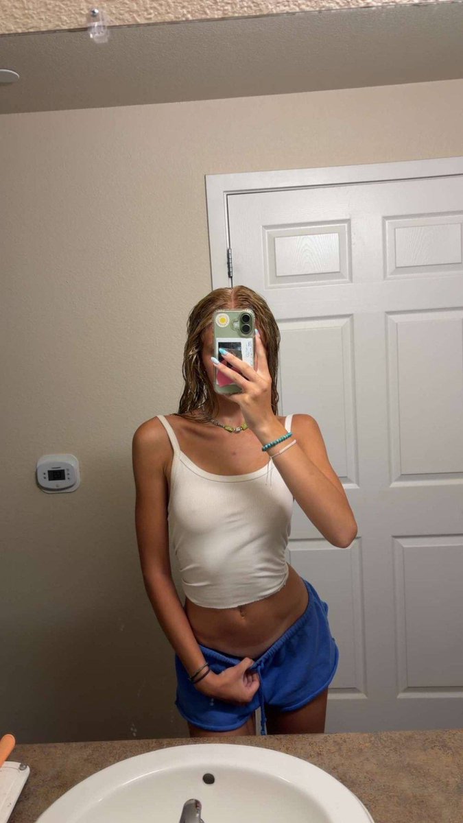Babe_Palace's tweet photo. Girlfriend submission #irl #bop #submission #gf https://t.co/VKCT5RfpGW