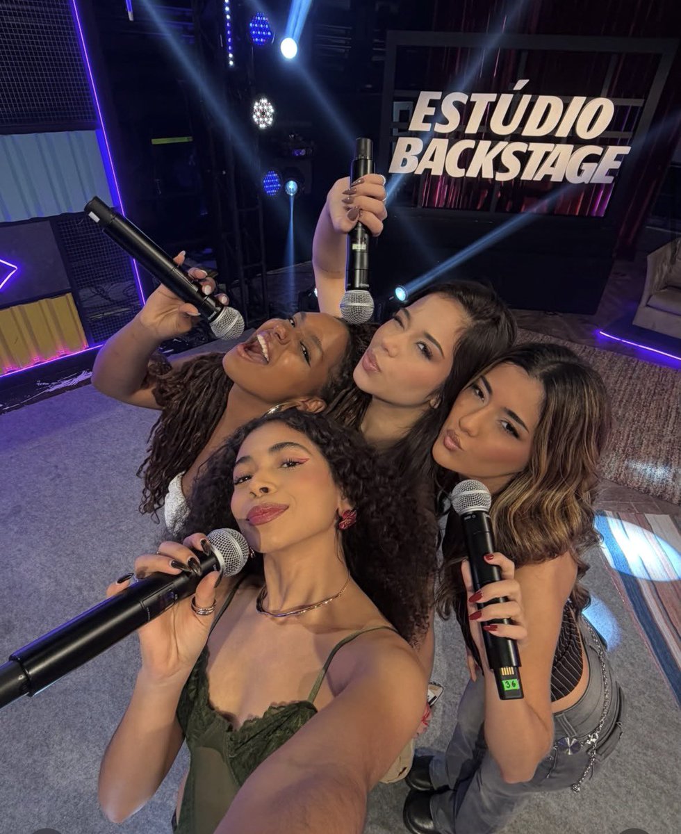mandsrealitys's tweet photo. acho que assim finalizamos a tag 🥹

obrigada todo mundo que participou, o objetivo era mostrar pras meninas que aqui tem muita gente que gosta delas e torce muito pelo crescimento e sucesso delas. também foi muito importante pra unir o fandom que quer ver essa girlband acontecer ✨

amamos vocês @tavareszpaula @toriihuang @oficialcinara @souleonna 💖

TIGRAS NO MULTISHOW