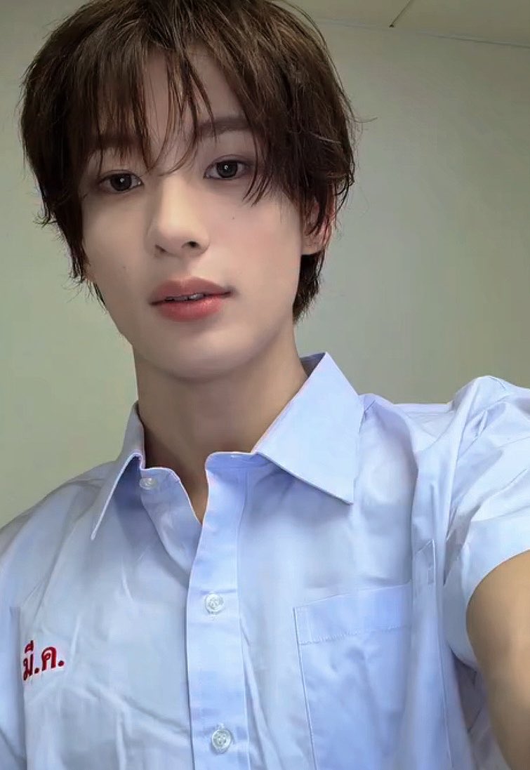 tutustyyyy's tweet photo. พี่คงไม่ชอบผมหรอก https://t.co/09wIi4ry05