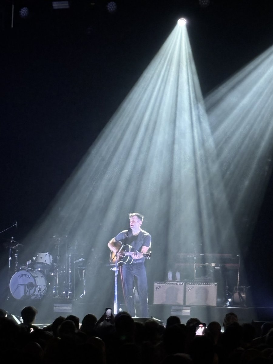 wellyowl's tweet photo. Excellent show with @dcfc @TroxyLondon Cath is one of my fav songs ever! https://t.co/4JNLasDmcU