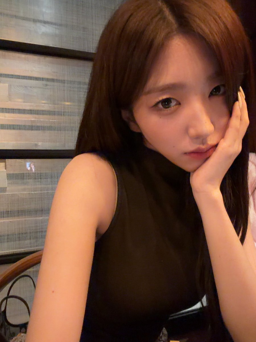 mmyooong's tweet photo. 260926 COSMO ROOM #소현

#트리플에스 #tripleS #소현 #박소현 #sohyun #밥보단소현 https://t.co/FcalabhwkG