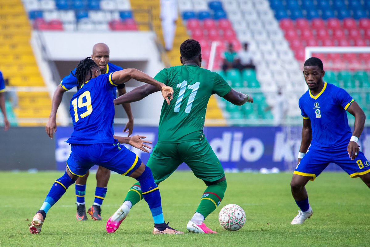 onyain_jerome's tweet photo. Charles M’Mombwa #8 was Tz’s main creative engine in a dual-8 setup alongside Salum vs GB yesterday. Operating btn the lines, he logged 100% pass completion (28/28), 8 final-3rd passes, &amp; 6 chance(most in the match) created before his 62' sub. ... https://t.co/x7QnNW79By
