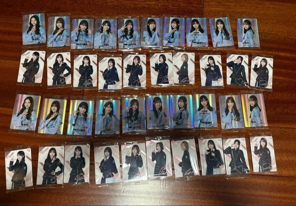 yutsurusentian's tweet photo. 友達にお願いしてチョコを買ってもらったんだけど、何軒もお店を回ってくれて、やっと2箱ゲットしてくれた🥹🍫

そして今日ようやく手元に届いて、ワクワクしながら開けてみたら……

まさかの2箱、全く同じだった😂😂😂

え、これあり得るの？？？笑😨 https://t.co/1zQ6RzCQc3