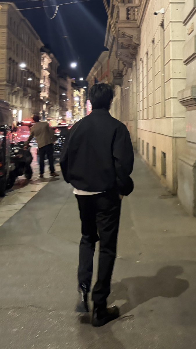 yunofull's tweet photo. jaehyun and his blurry pics https://t.co/nxPaqVn8FR