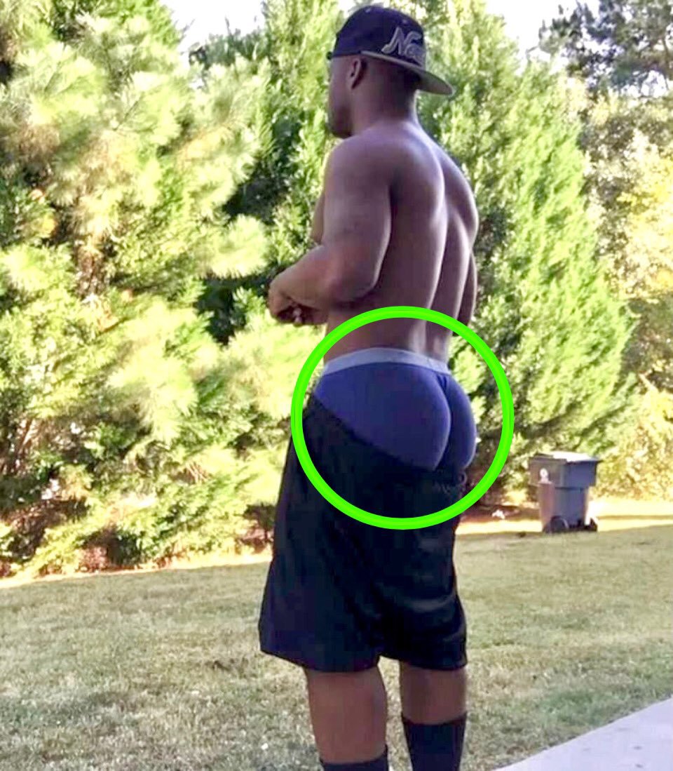 campari2026's tweet photo. Opposite of what people think, this is strictly to attract men.
Any dude that sags like this is simply calling attention of men.
We see a lot of guys like this today especially gen Z. 
Niggas, do you like guys that sag?
@Campari2024 https://t.co/phaFvHskwX