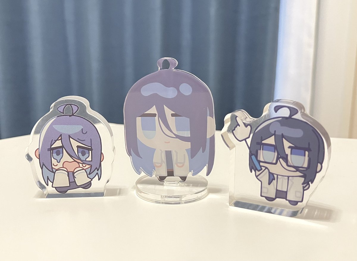 Zucchini_531's tweet photo. 完全自分用自創作グッズいろいろ届いた🎶
左2つのアクスタの絵は友人(@ hpp00f)(@ sikura_4)に描いてもらいました✌️
全部かわいいね…… https://t.co/HBQZVgSj5l