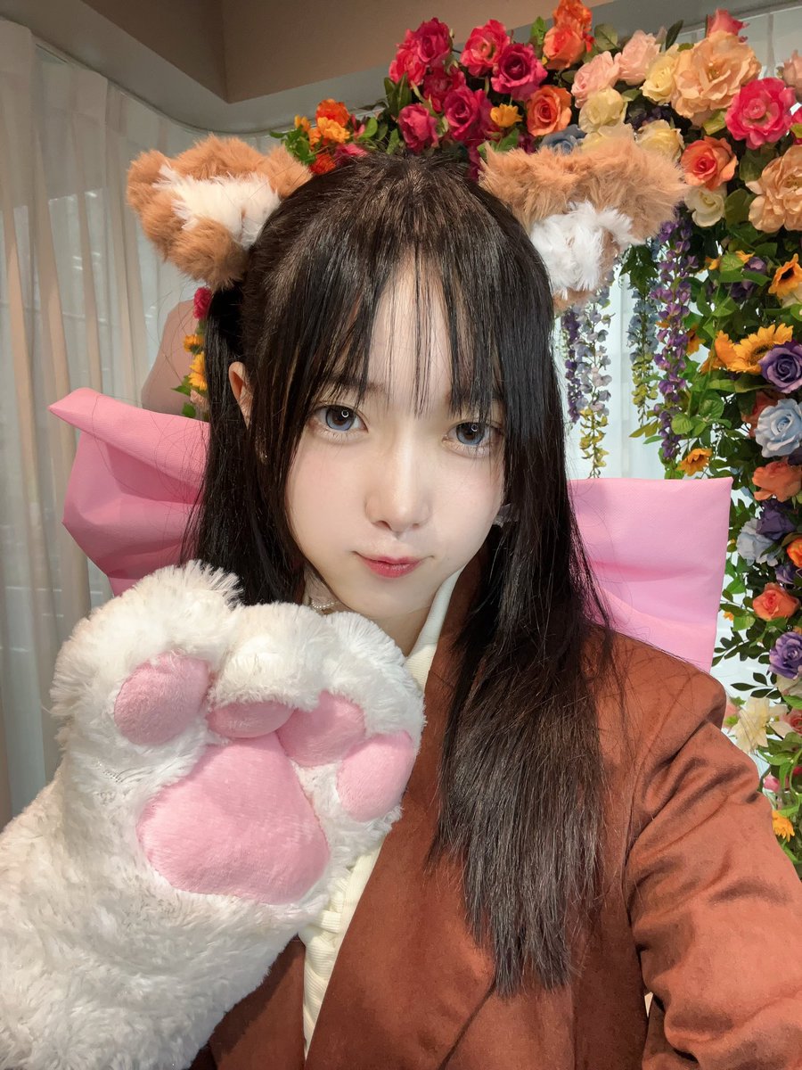 shape_chito's tweet photo. りつちゃんの生誕は、アリスの世界だよ〜っ！🐇🎩

ちとはアリスの愛猫ダイナだにゃ〜🎀🐾
これはりつちゃんにたーーっくさん可愛がられちゃうな〜っ♡

みんなぜひお花をつけて遊びに来てねっ🌸
一緒に不思議の国にお出かけしよ〜？

遠隔
https://t.co/vniDHqtxbn https://t.co/eN02r2ch4Y