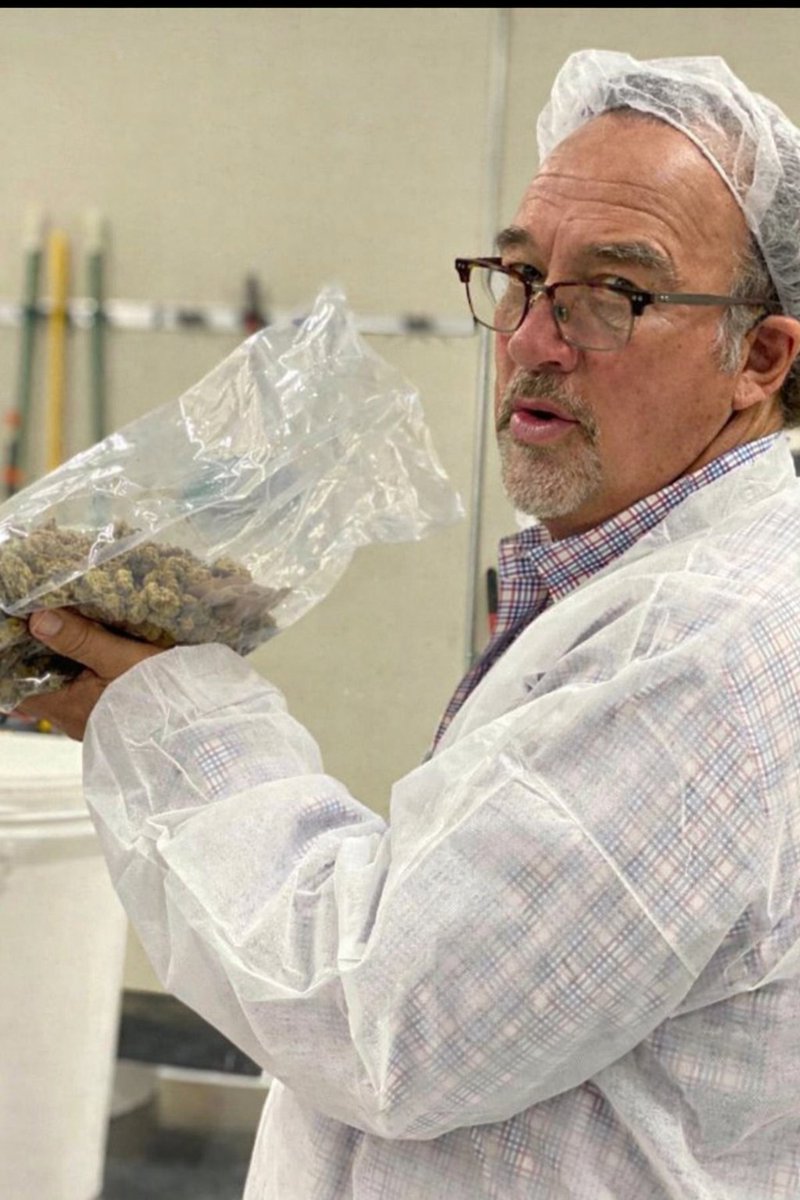 JimBelushiOre's tweet photo. You don't just need to keep explaining to anyone why you Take cannabis if it makes your body feel better in some kind of way. You life matters first. https://t.co/7Ij4MAQgDH