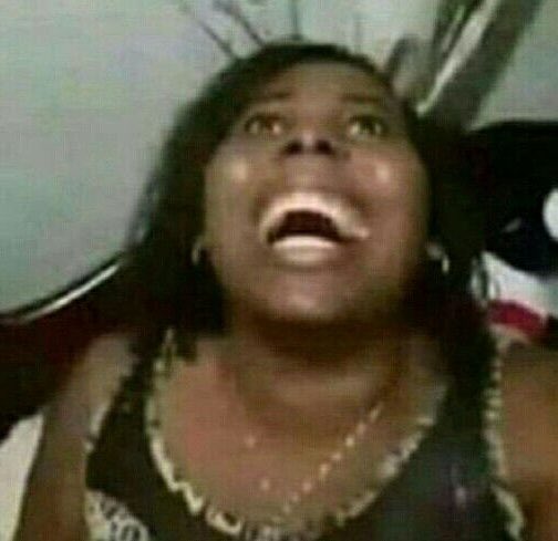 henriqmuri's tweet photo. eu assim a noite toda esperando a bola do palco do jao acender https://t.co/MS8JQQzRM3
