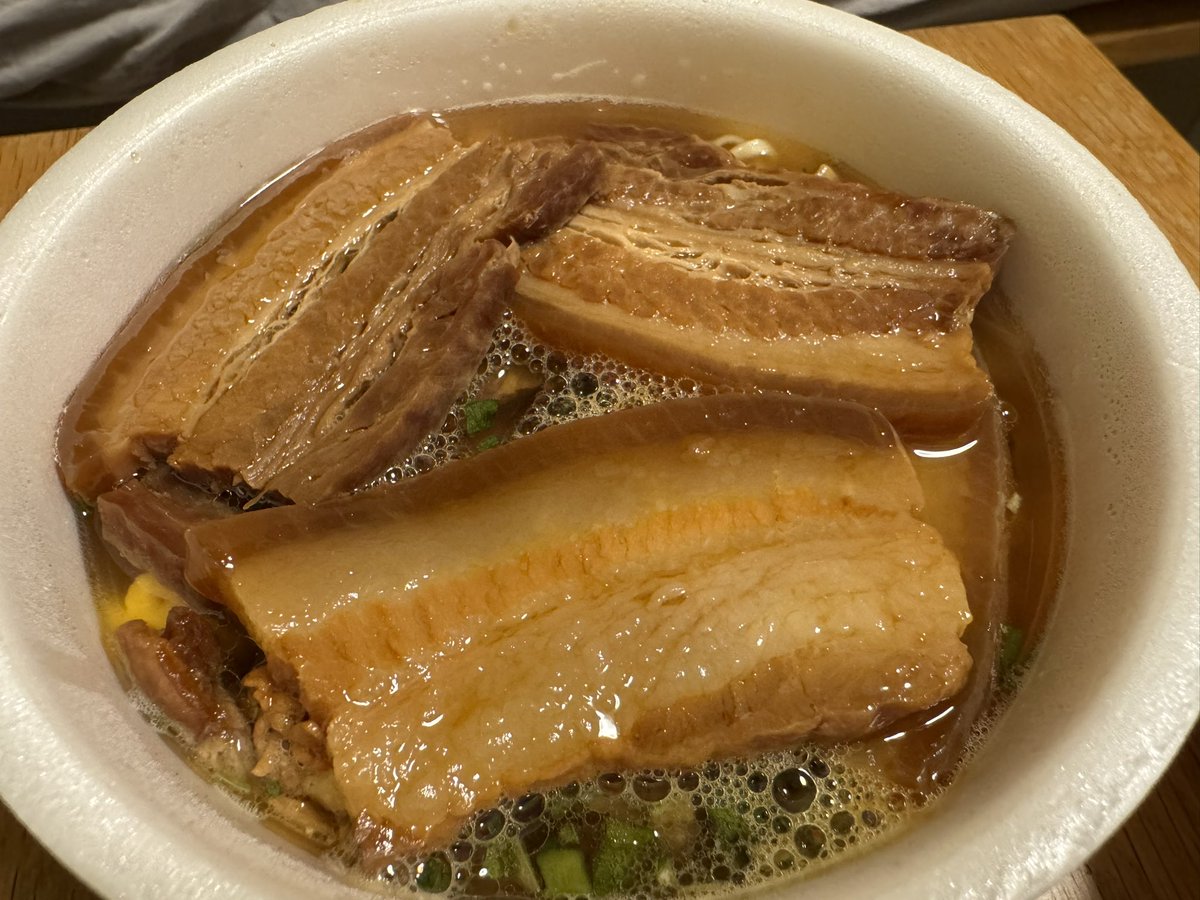 xx_eep's tweet photo. インスタント沖縄そば、ラフテーそばに昇格 https://t.co/9EHDoT5HFc