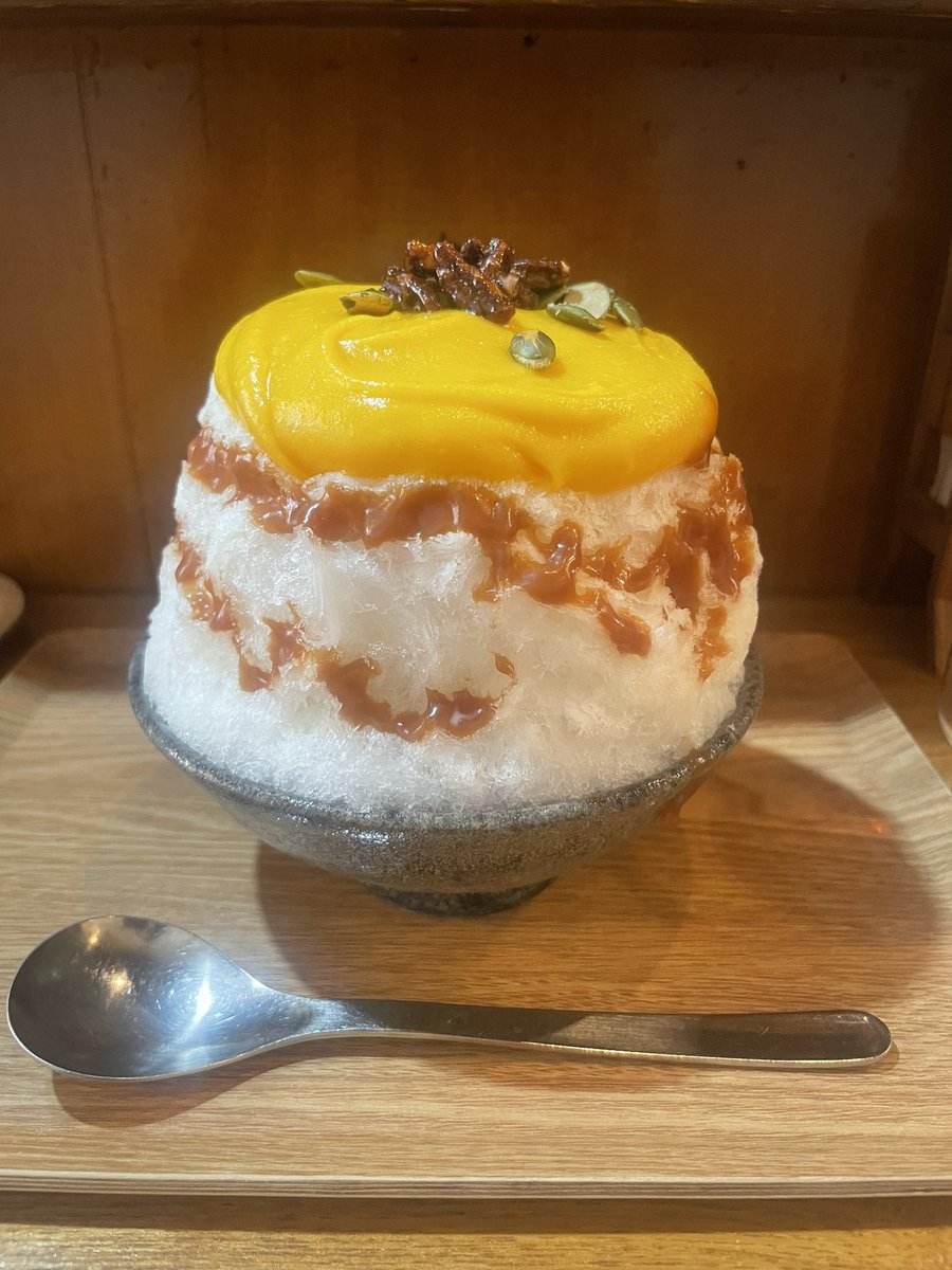 emikoba's tweet photo. お仕事前に〜

かぼちゃ
ブラムリーりんご

美味しい過ぎる https://t.co/JzJtqNHaK0