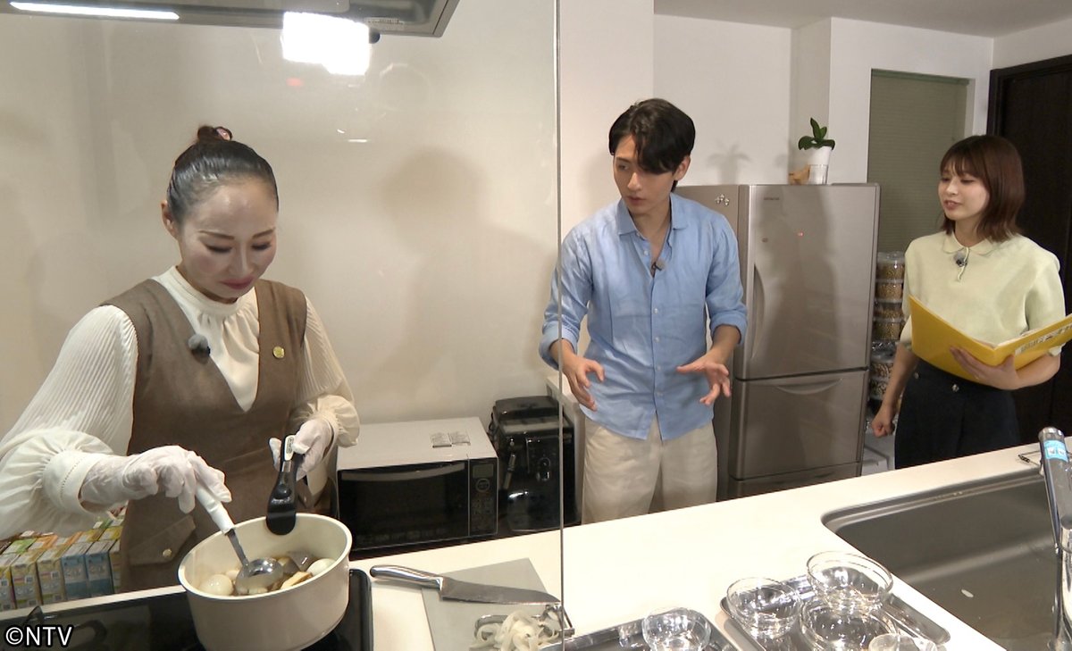 shu1tv's tweet photo. ⋱ 𝟗月𝟐𝟕日(日) の #シューイチ☝🏻⋰

9時25分頃からはまじっすか💡

#猪狩蒼弥 さんが
“偏食さん”を徹底調査🔍

今回の偏食さんは、なんと
20年間 毎日600mlの豆乳を摂る
モノマネ芸人 黒豆田聖子さん🥛

自宅には50種類以上の大豆が！
さらに…

🥛豆乳が苦手な人にもおすすめ！
　市販の豆乳3選を飲み比べ
🍳旨みを生かした豆乳絶品レシピも伝授！
　「豆乳おでん」
旬の柿を使った「豆乳杏仁豆腐」も！

猪狩くんのリアクションにも注目です👀
お楽しみに！

#KEYTOLIT @jr_official_X 
@nogochanmimic