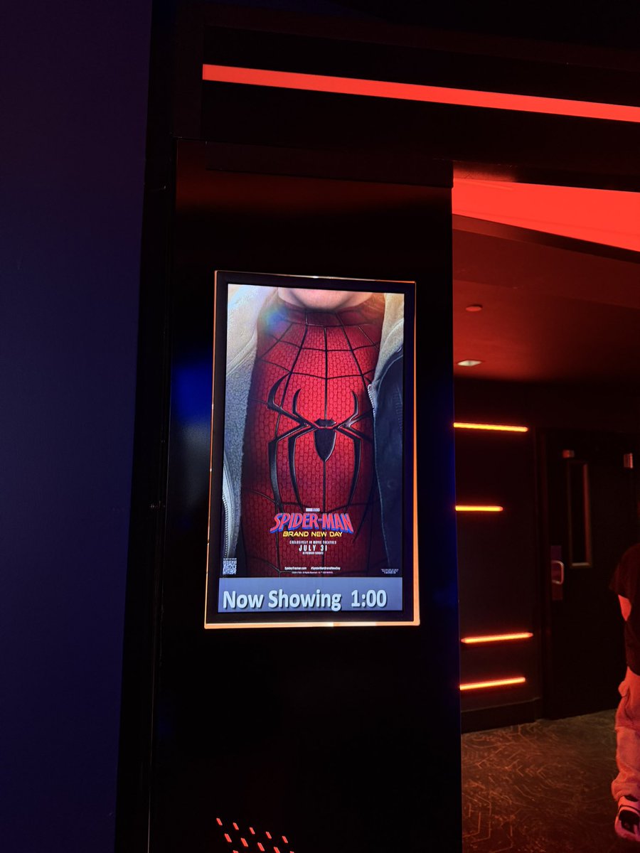 foyerofmymind's tweet photo. last one sorry i love movies https://t.co/rVCKoJOiWK