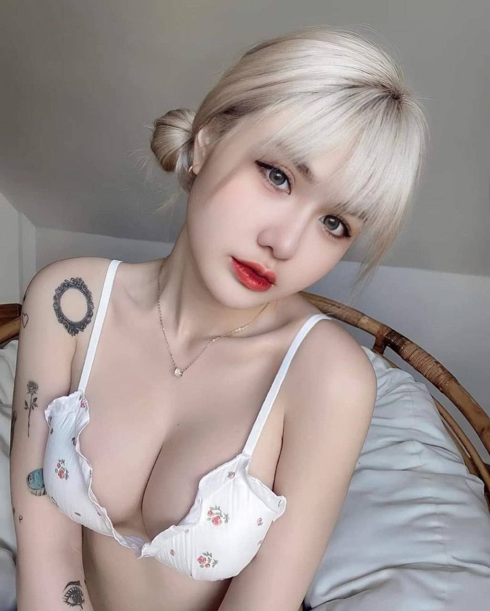 Huongvios's tweet photo. Tắm ngịch bướm + móc mặt dâm quá kkk Ai xem k cmt gửi clip cho nè
Liên hệ em để thoả mãn nhu cầu nào nhắn em tại 👉>  https://t.co/7rERza3BwJ https://t.co/FBRcydgE0m