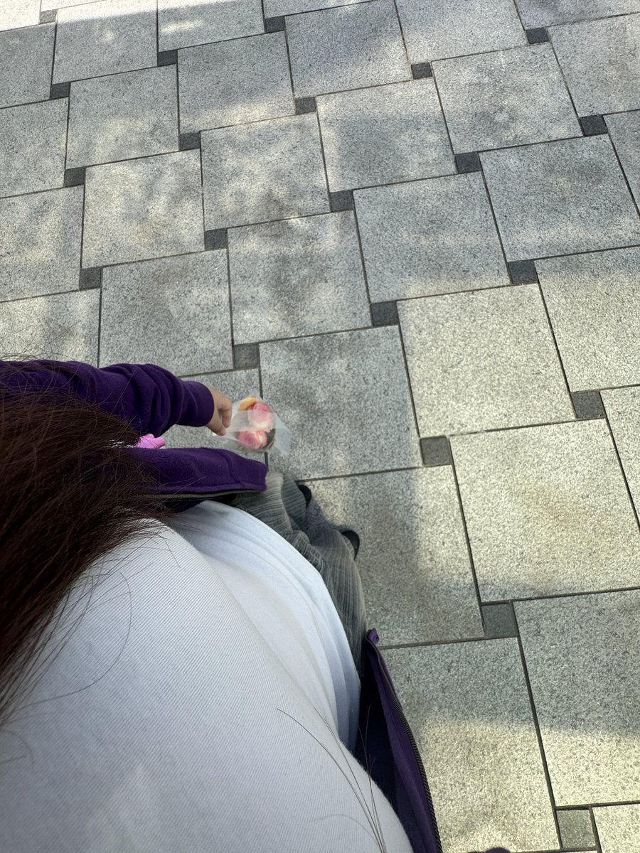 8pwcz's tweet photo. oOTD 
배에 힘 안주면 큰일남 https://t.co/uVAyyMTkrn